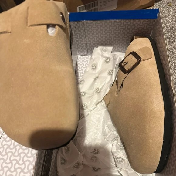 Birkenstock Women Soft Footbed Clog in Taupe